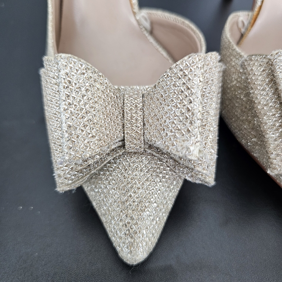 Betsey Johnson Gold Stiletto Heels Elegant Formal Shoes - Picture 3 of 10